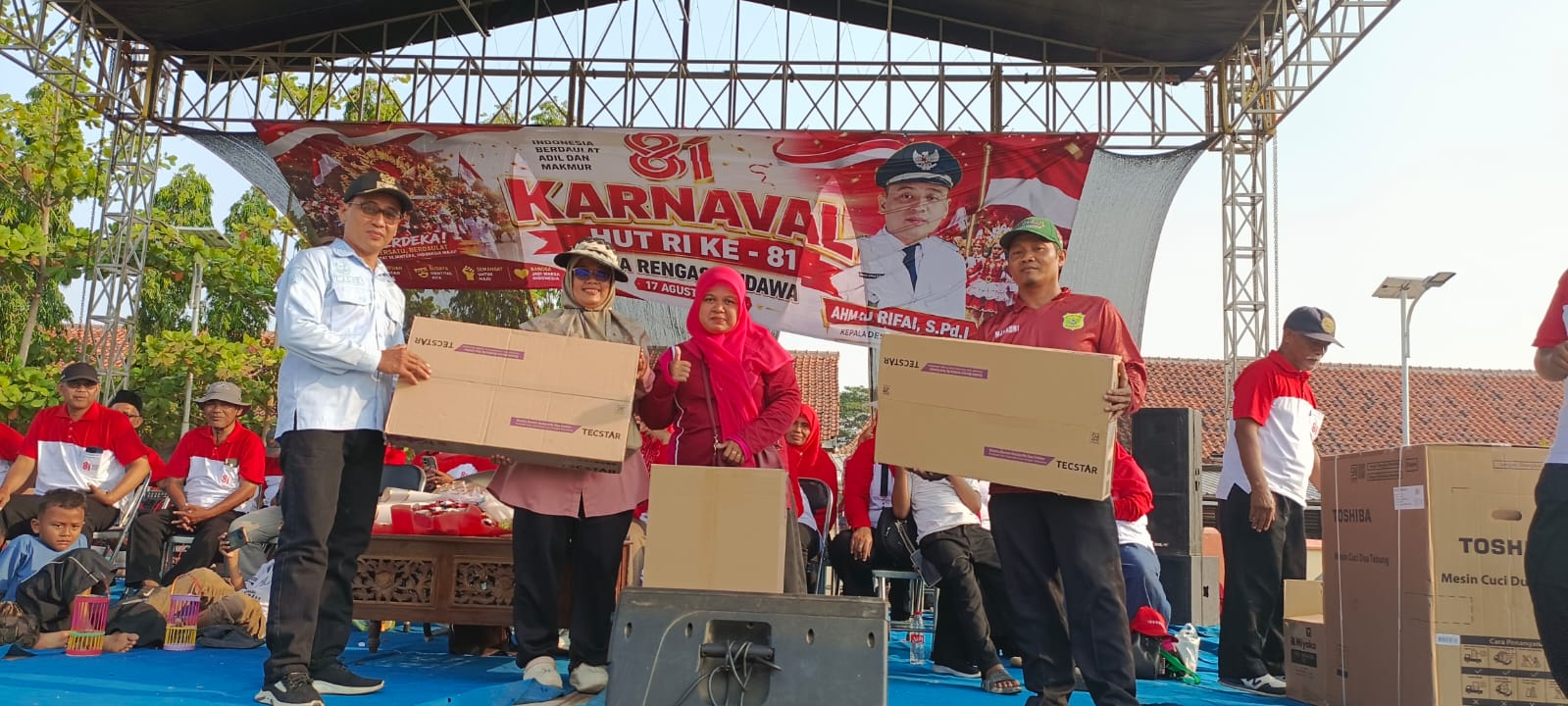 MI Sirojut Tholibin Rengaspendawa Mendapatkan Doorprize Kompor Gas dalam Rangka Karnaval HUT RI ke 81